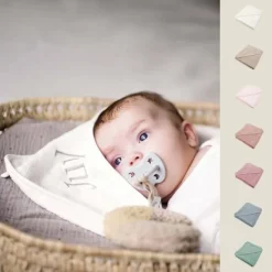 Kraamcadeau Baby badcape met naam