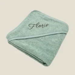 Kraamcadeau Baby badcape met naam