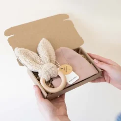 Kraamcadeau Brievenbus cadeau - Babymuts