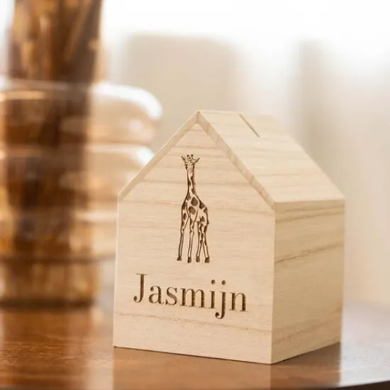 Kraamcadeau Houten spaarpot met naam