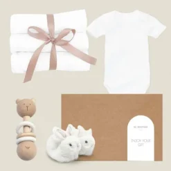 Kraamcadeau box met babyslofjes