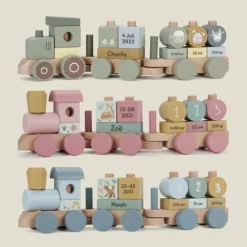 Kraamcadeau Little Dutch houten trein met naam