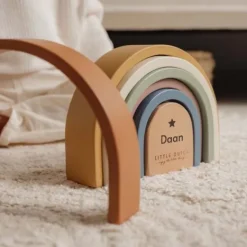Kraamcadeau Regenboogstapelaar - Little Dutch